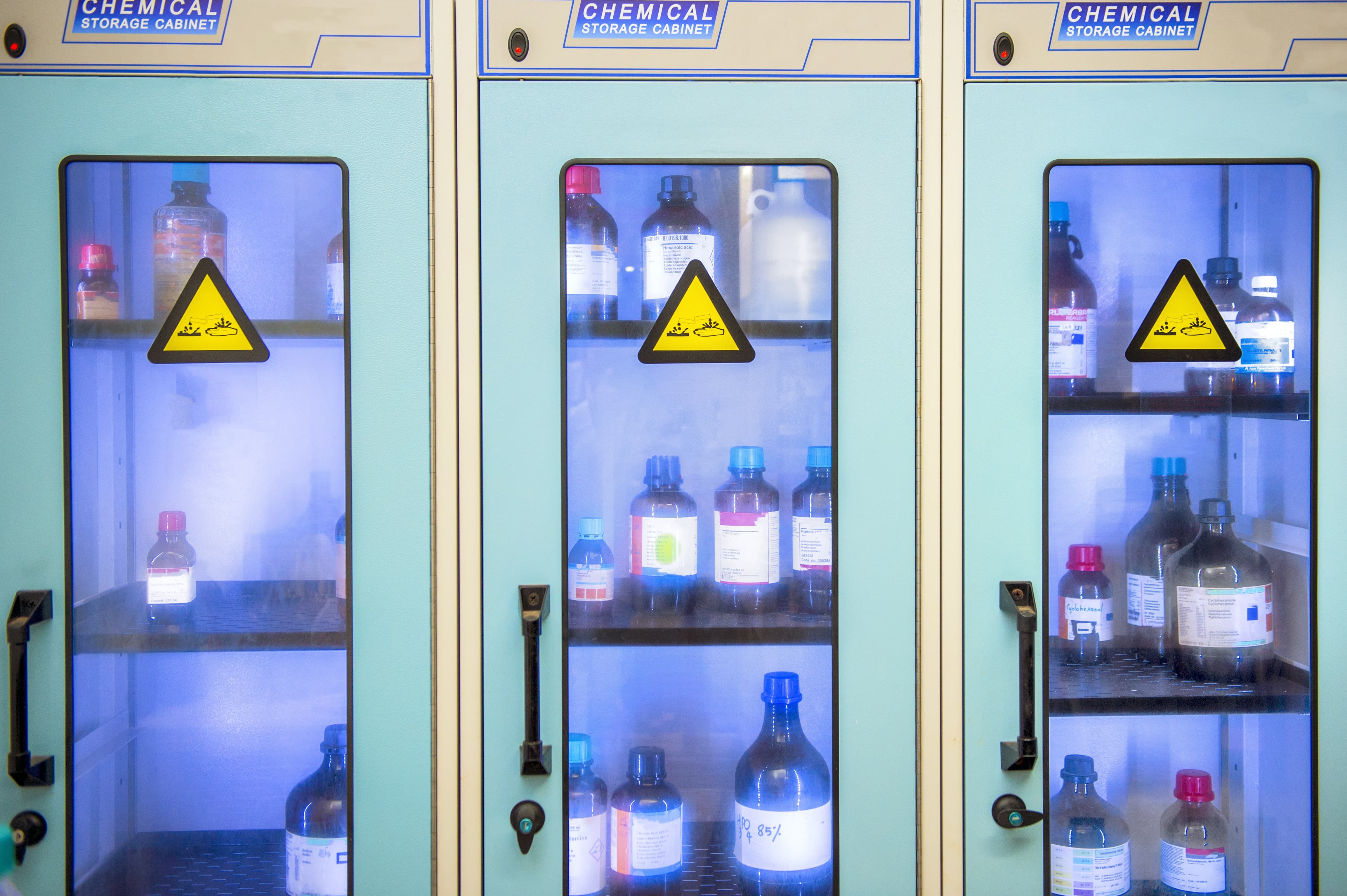 Ventilation requirements for oxidising agent storage